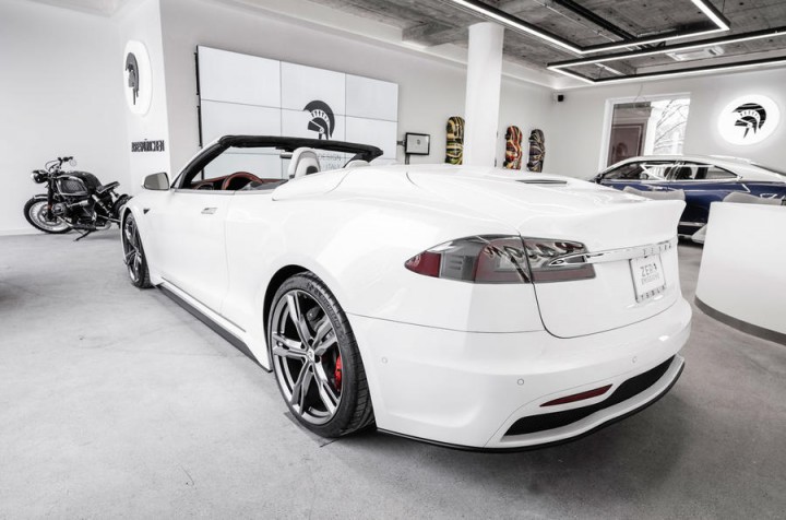 Tesla Model S - 04